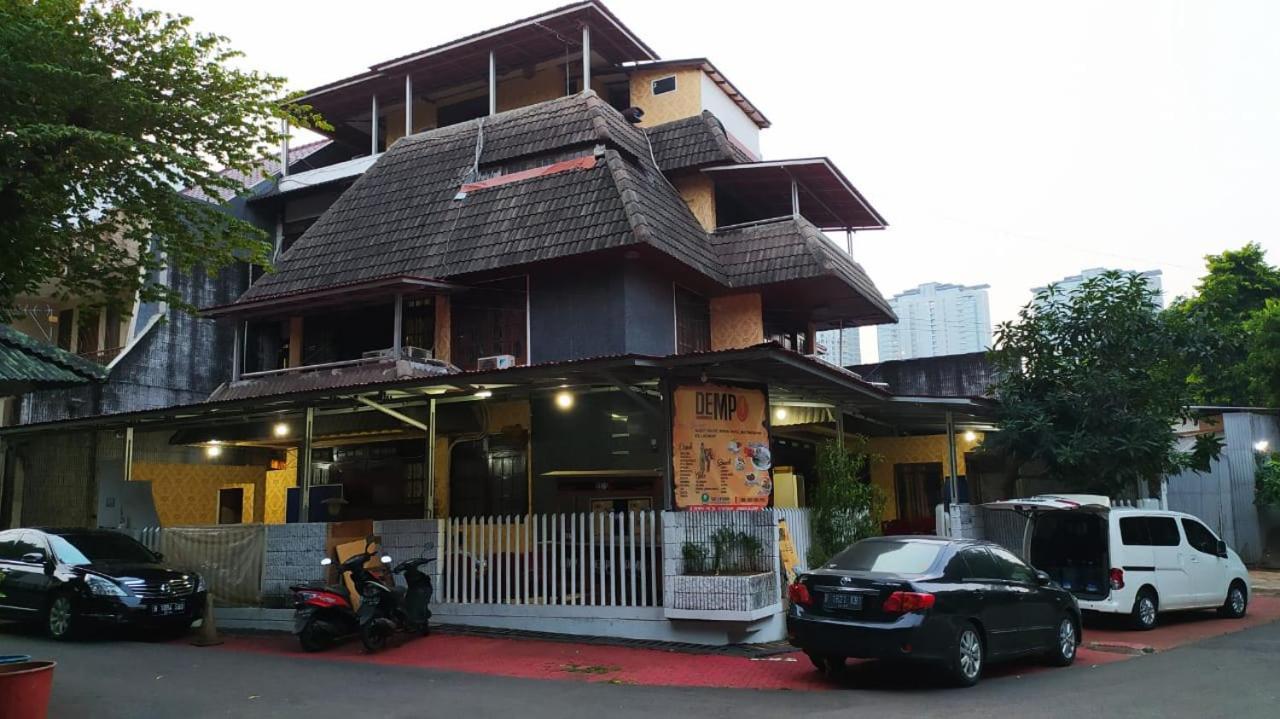 Mayestik Guest House Syariah Jakarta Exterior foto