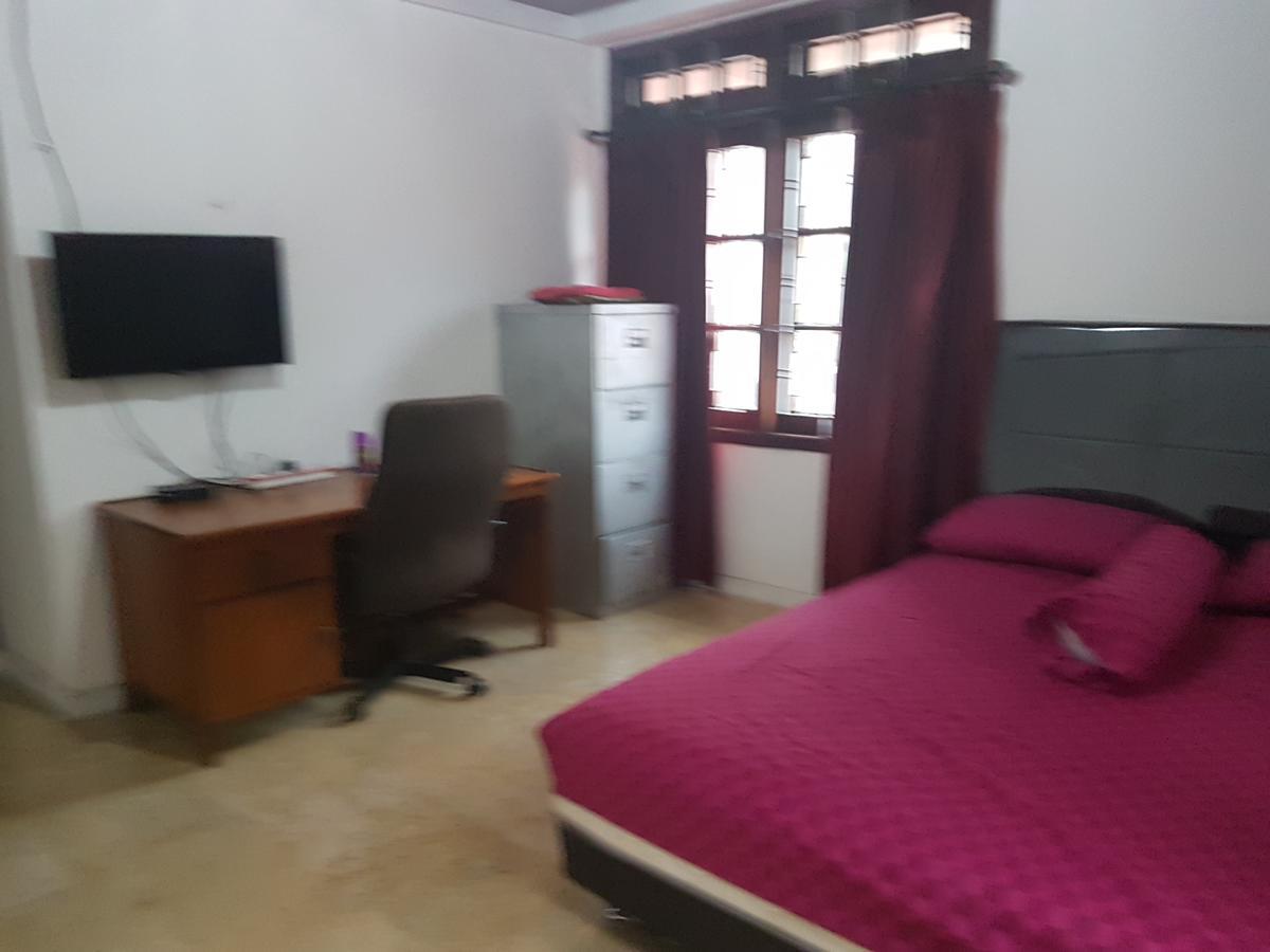 Mayestik Guest House Syariah Jakarta Exterior foto